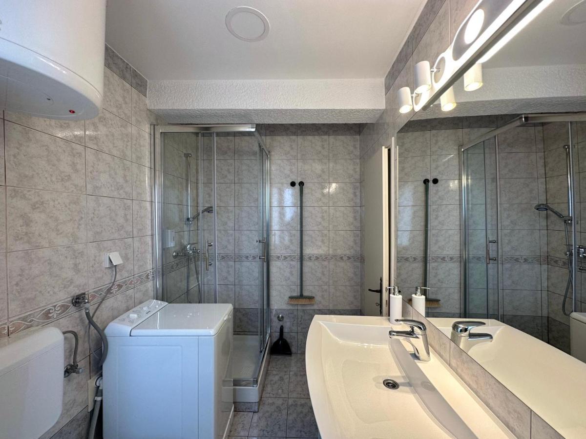 Apartment Erin Center - New Renovated Rovinj Exterior photo
